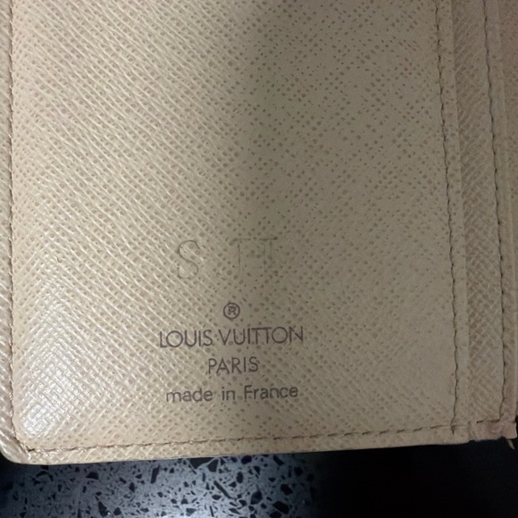 Authentic Louis Vuitton Damier Azur Kisslock Wallet - Picture 8 of 13